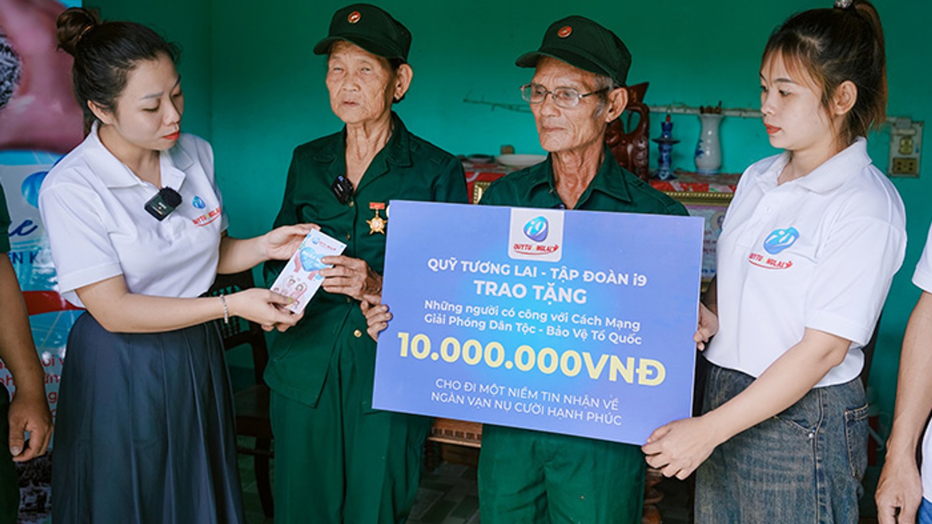 Hình ảnh hỗ trợ khách hàng của g666 win