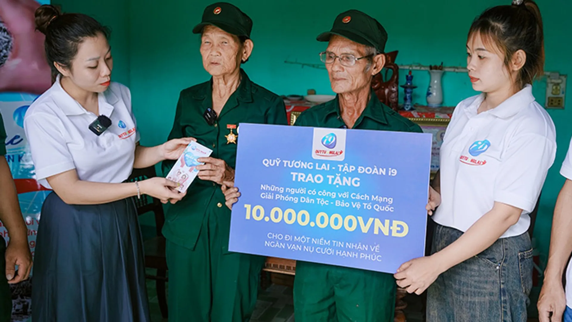 Hình ảnh hỗ trợ khách hàng của g666 win